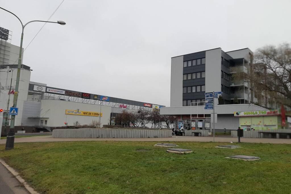 Prague Apartment In Most Near Golf Club, Aqua-Hipo-Autodrom In Most Dış mekan fotoğraf